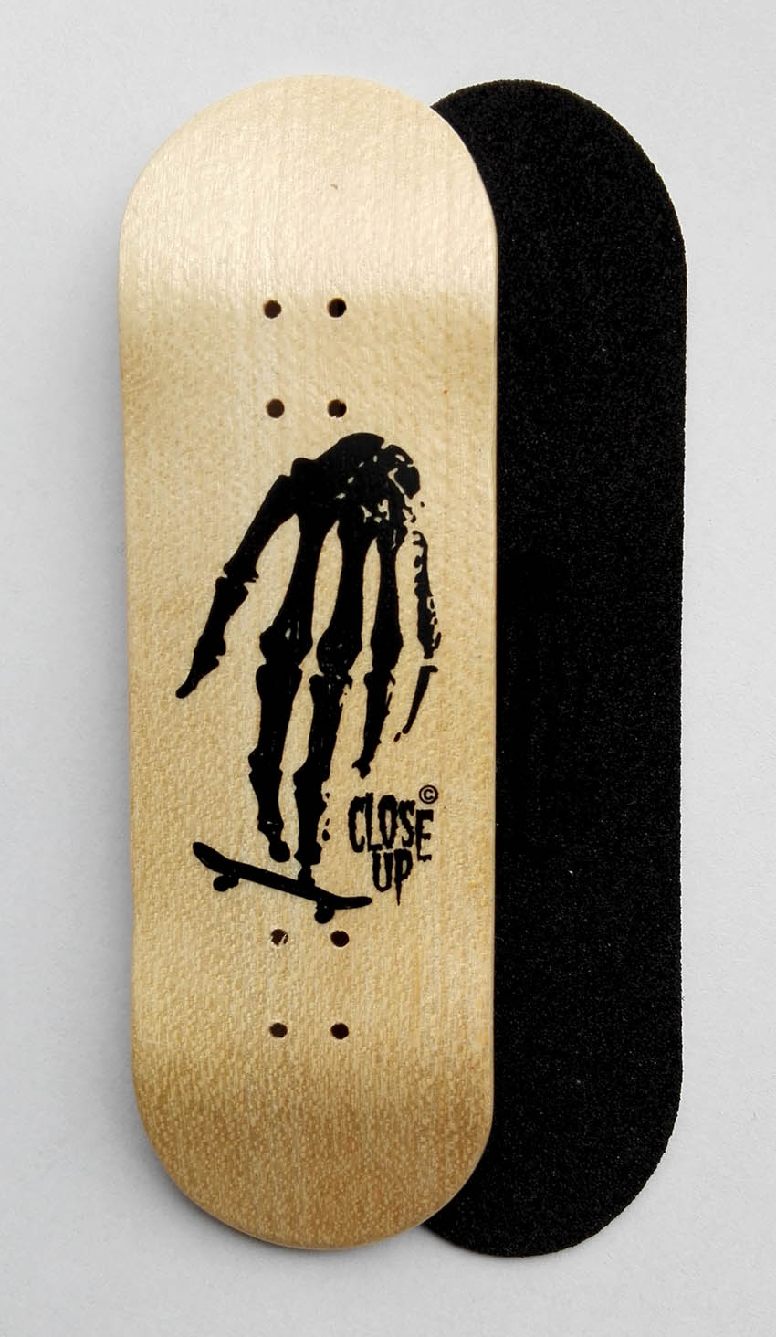 BOARD G5 32MM WIDE, MEDIUM CONCAVE, CLOSE UP LOGO WOOD – 9,50 € ($12,38 USD)