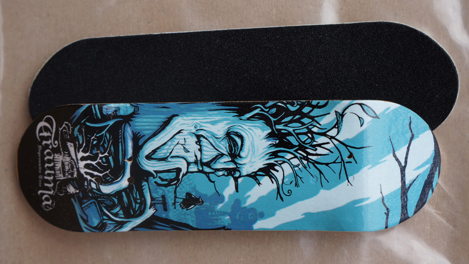 Board G5 Trauma Suicidal Tree Model 29mm Riptape Closeup