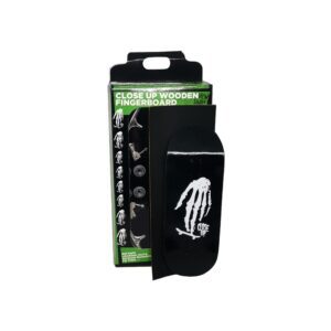 complete set close up skull hand black bg 34mm